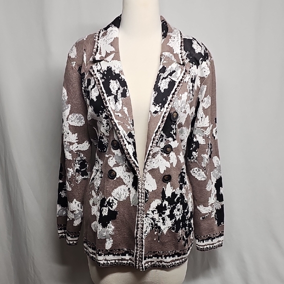 Chico's Black and White Floral Blazer - Picture 7 of 11